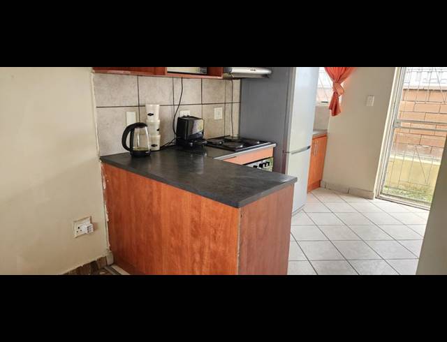 3 BEDROOM CLUSTER FOR SALE IN SUNSET GLEN